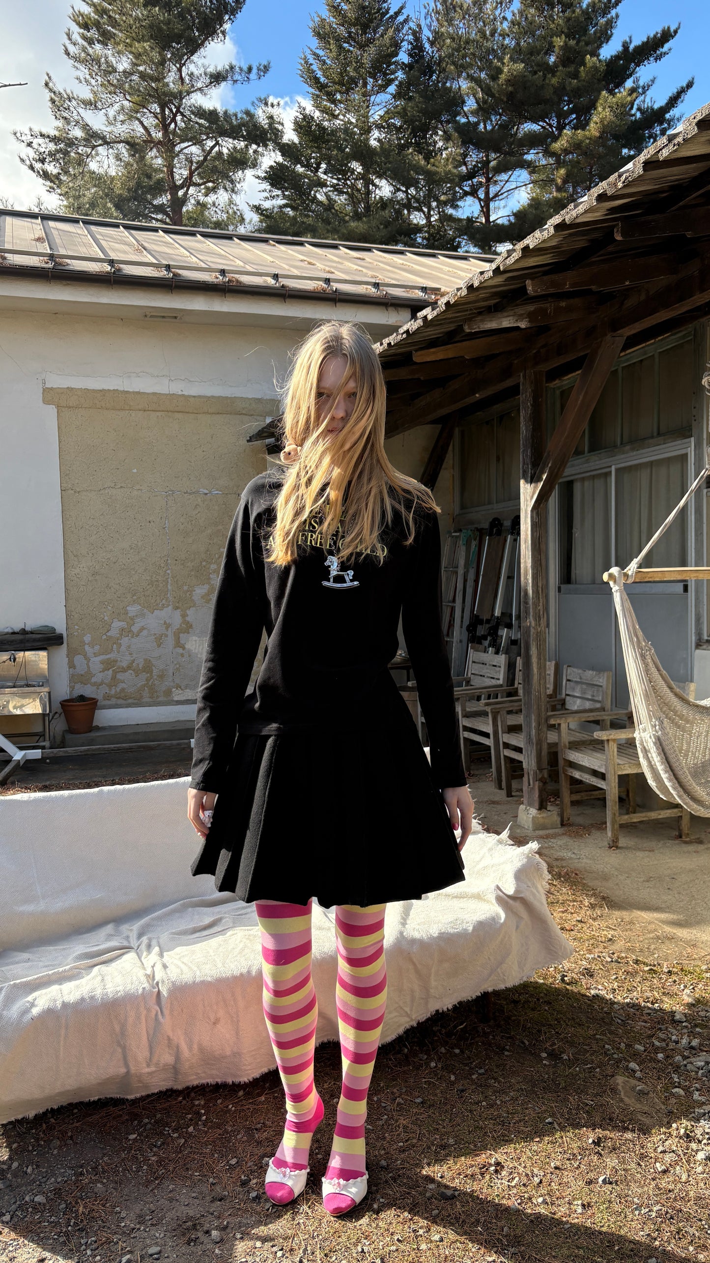 DOLL PLEATS SKIRT Black